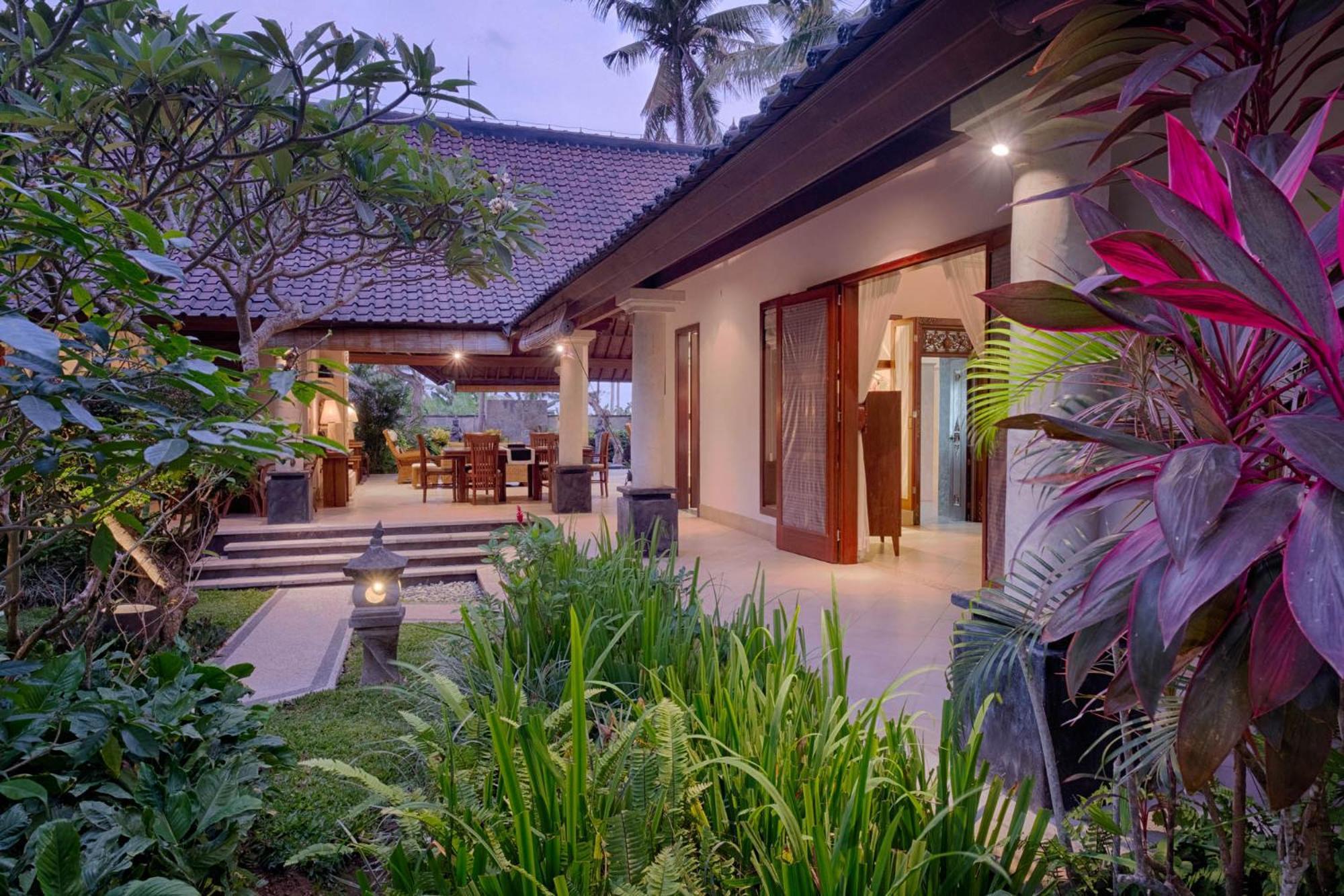 Kutus Kutus Saba Beach Villa Yogyakarta Exterior photo