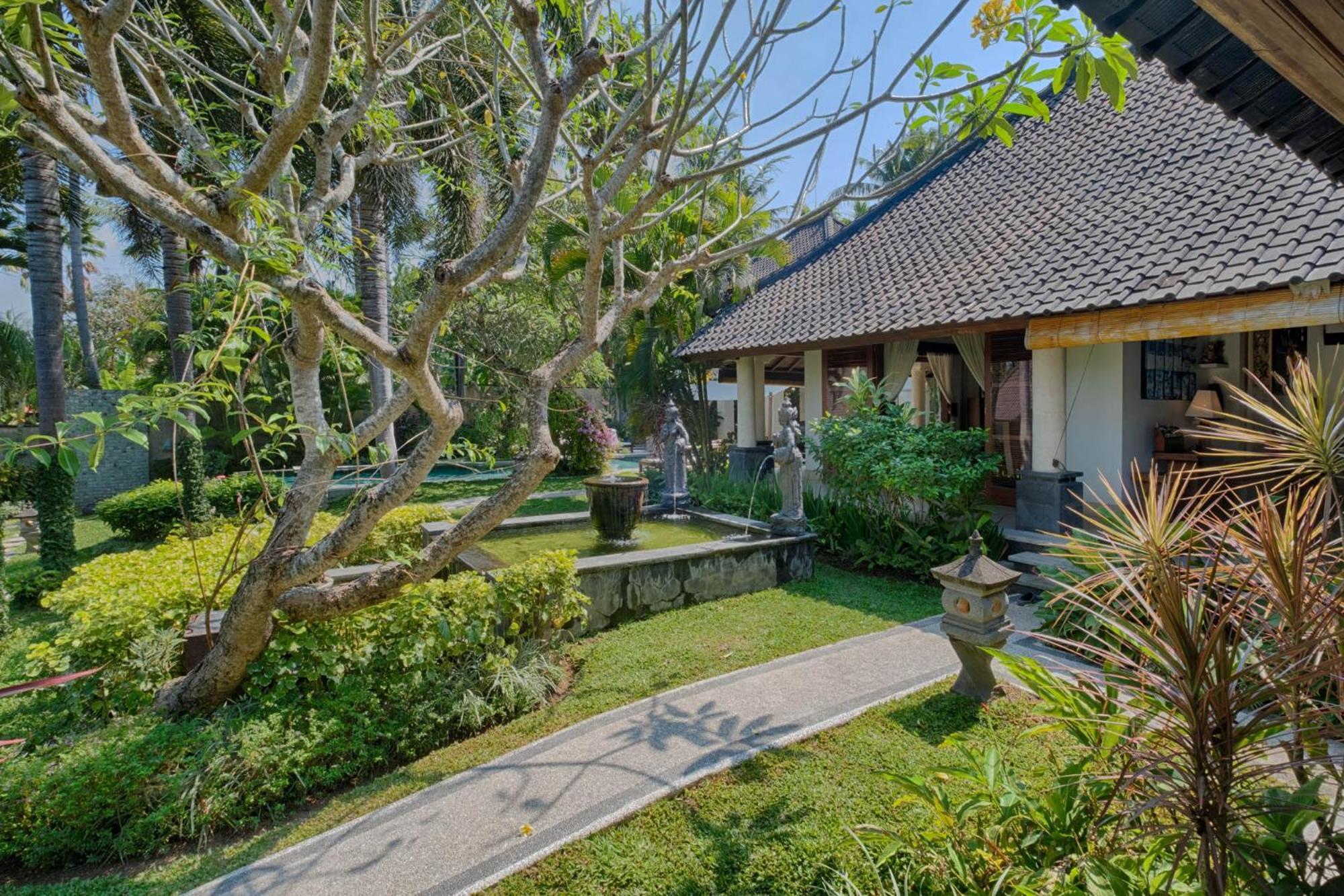 Kutus Kutus Saba Beach Villa Yogyakarta Exterior photo