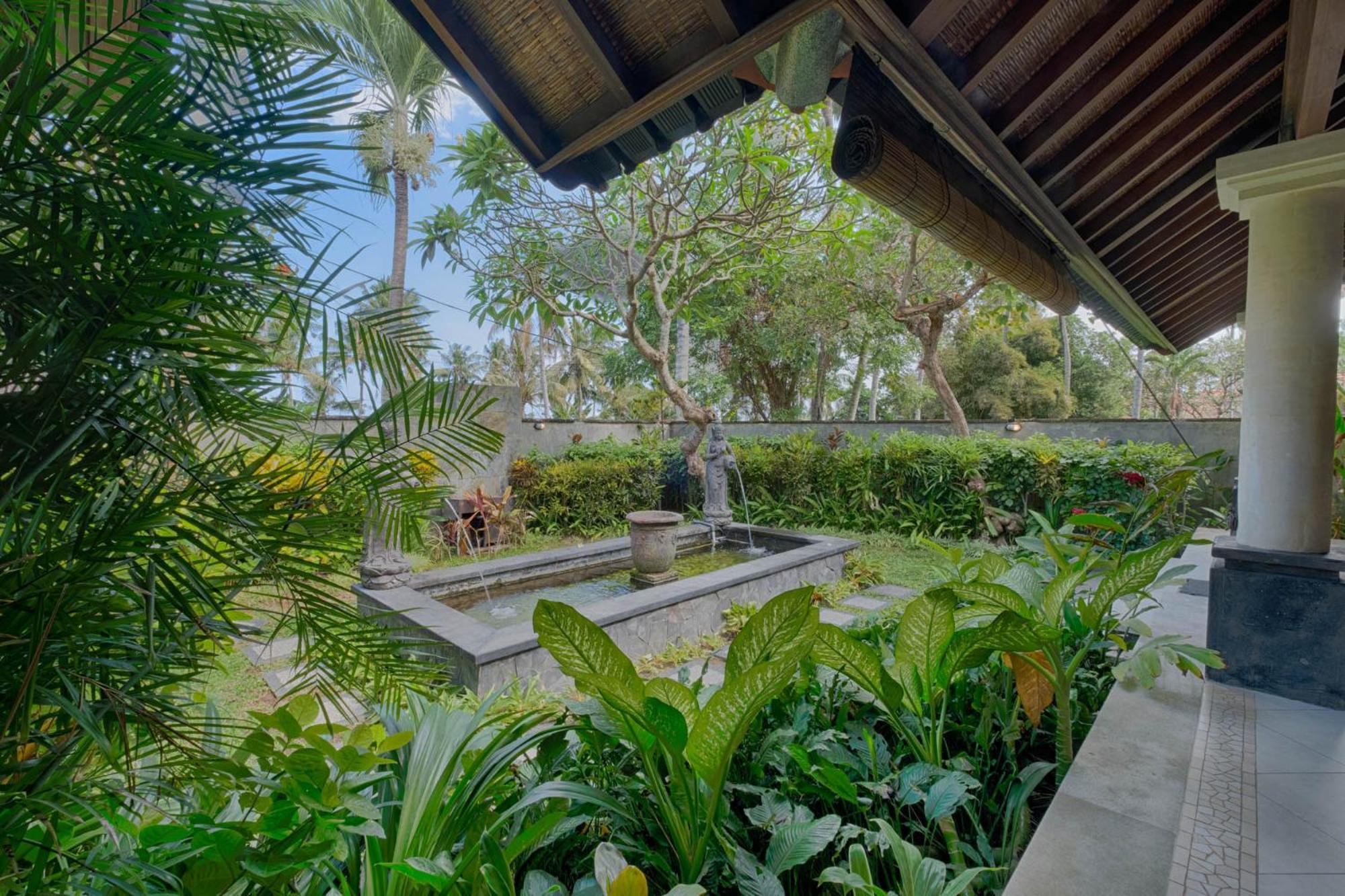 Kutus Kutus Saba Beach Villa Yogyakarta Exterior photo