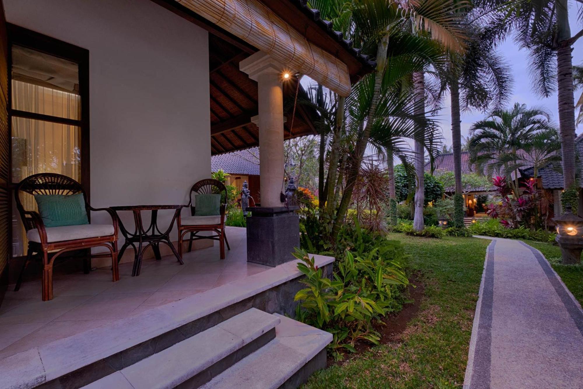 Kutus Kutus Saba Beach Villa Yogyakarta Exterior photo
